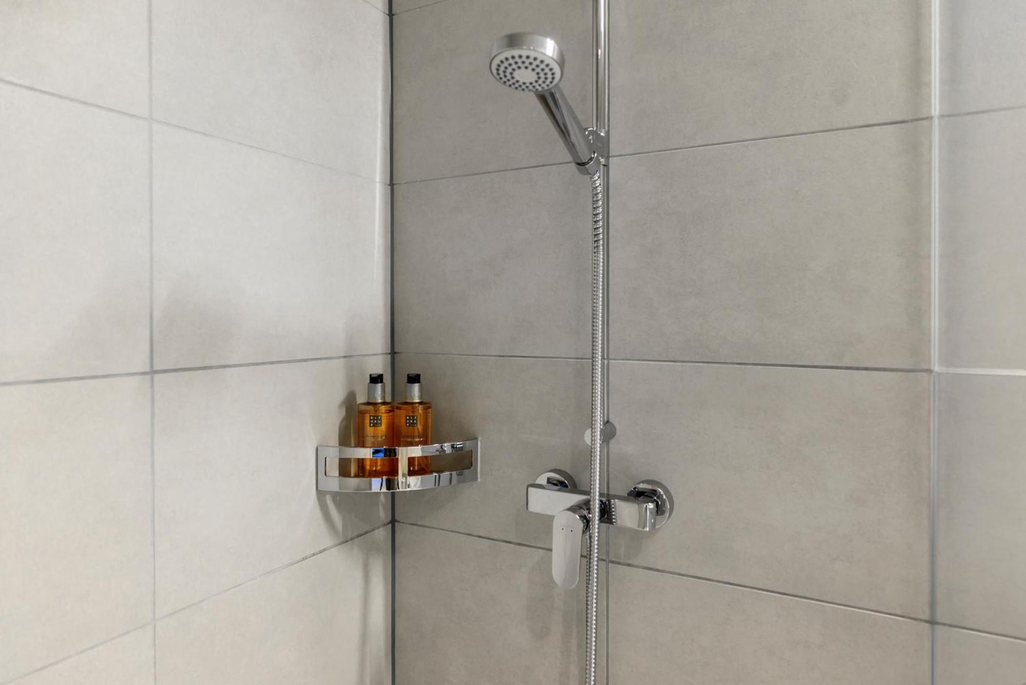 Ariv Design Hotel Zug Steinhausen Ngoại thất bức ảnh